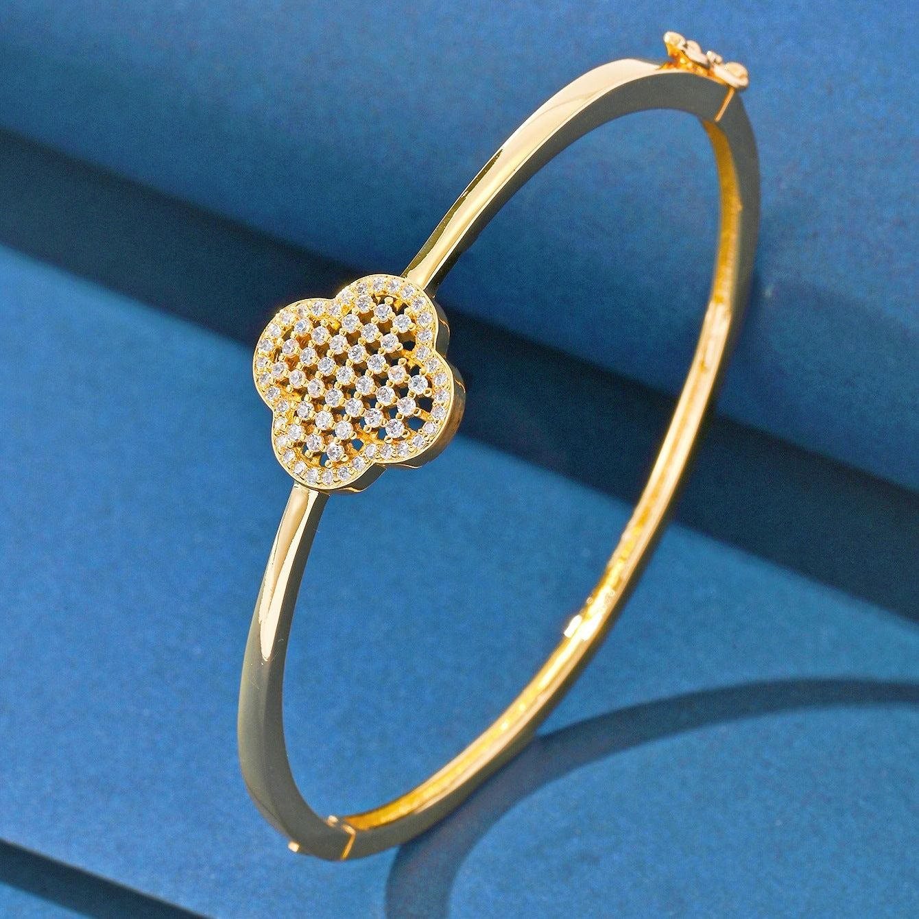 Elegant Crystal Flower Bracelet