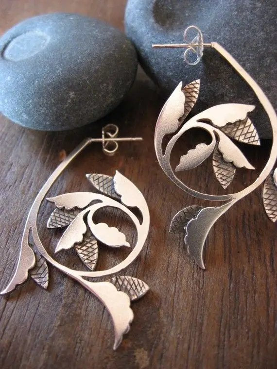 Elegant Flower Dangle Earrings