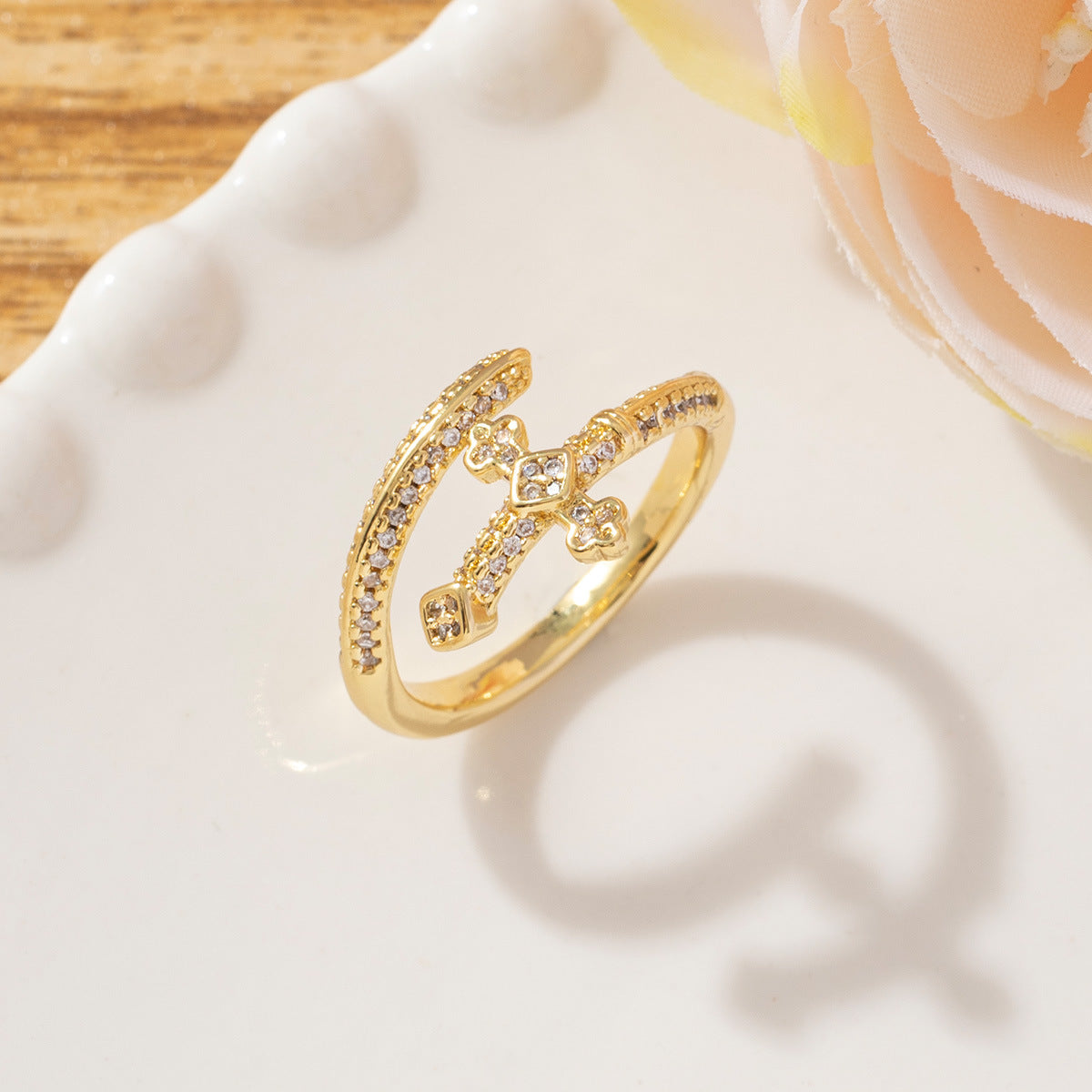 Elegant Gold Cross Ring