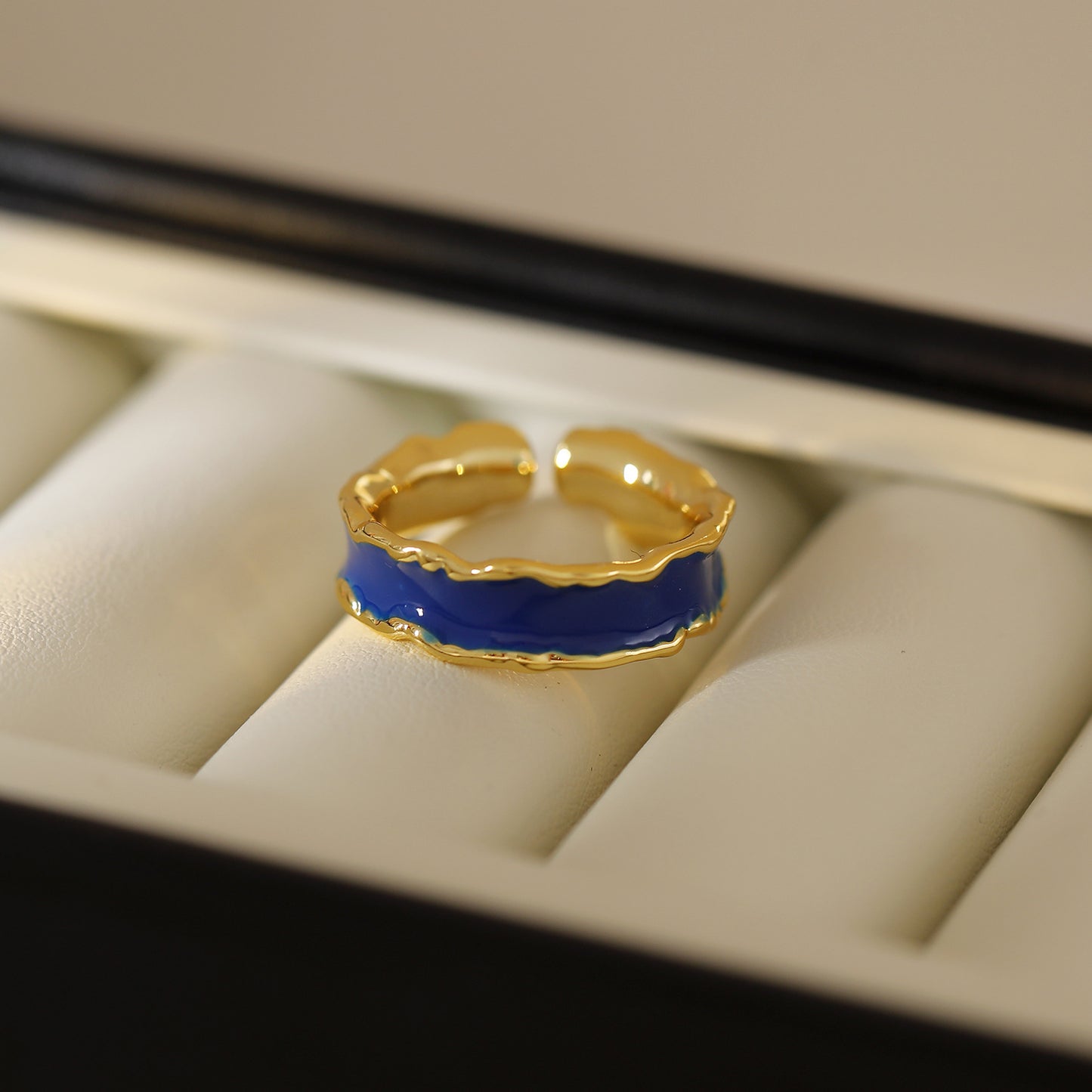 Elegant Lapis Lazuli Ring