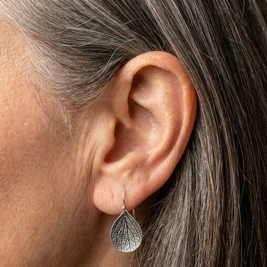 Elegant Leaf Dangle Earrings