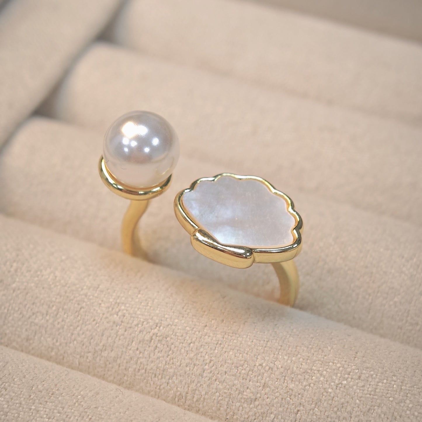 Elegant Pearl Shell Ring