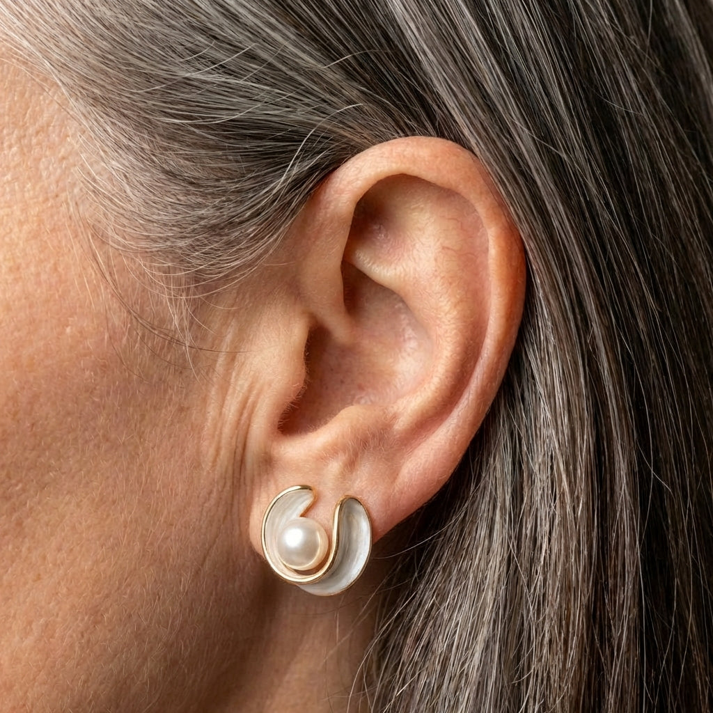 Luxury Earrings With White Opal And Pearls In Gold