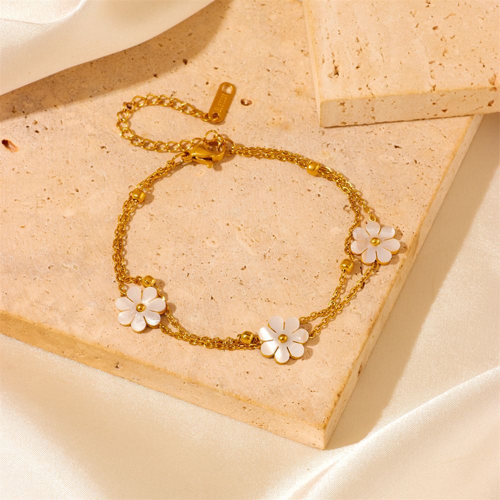 Romantic Daisy Bracelet
