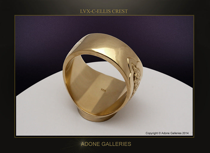 Klassische Gold Ring mit zeitloser Eleganz
