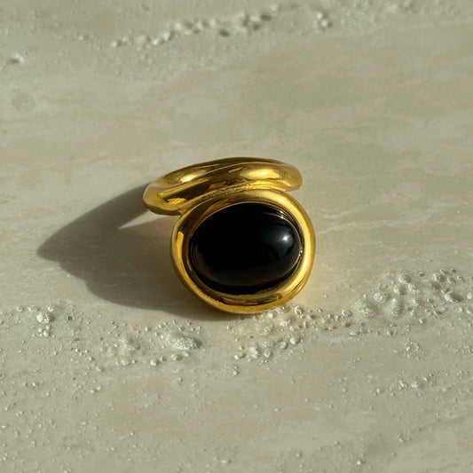 Classic Gold Onyx Ring