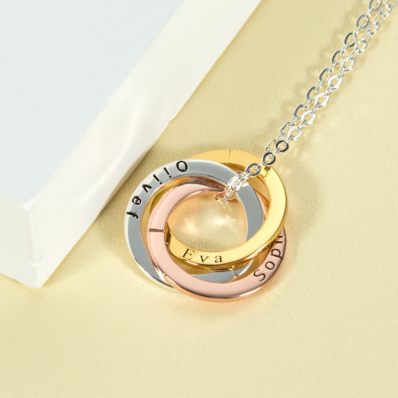Classic Interlocking Necklace