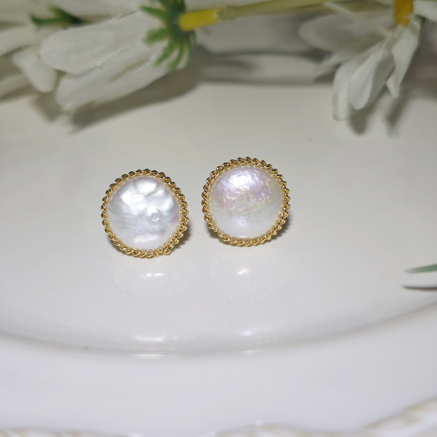 Classic Pearl Earrings