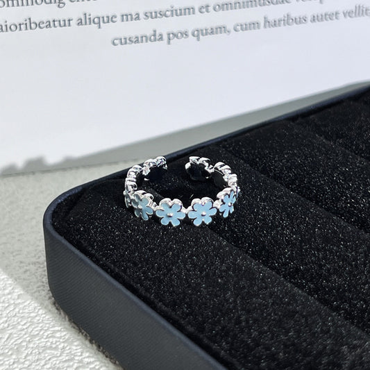 Delicate Daisy Ring