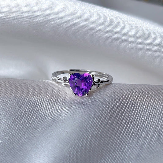 Elegant Amethyst Ring