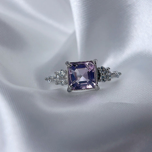 Elegant Amethyst Ring