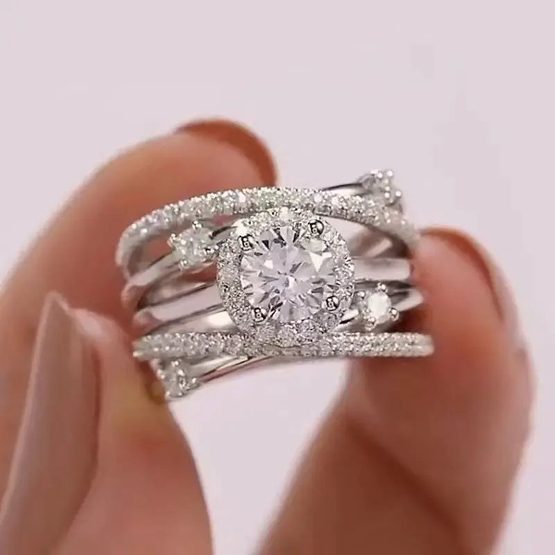 Elegant Crystal Halo Ring