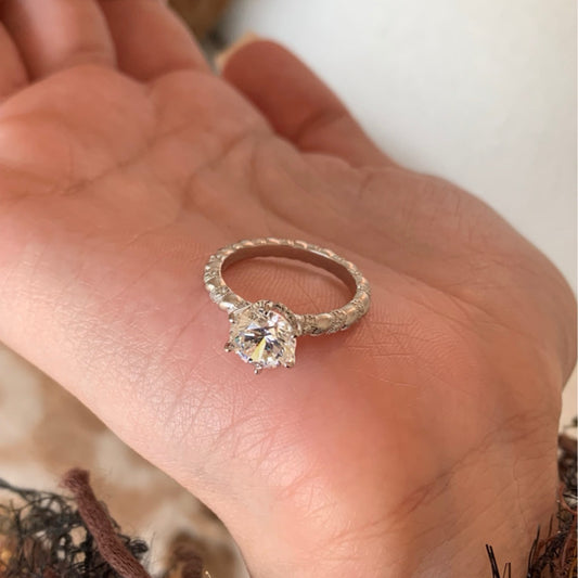 Elegant Diamond Ring