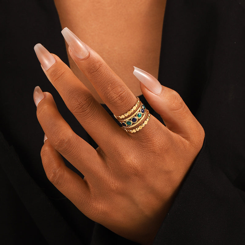 Elegant Emerald Gold Ring