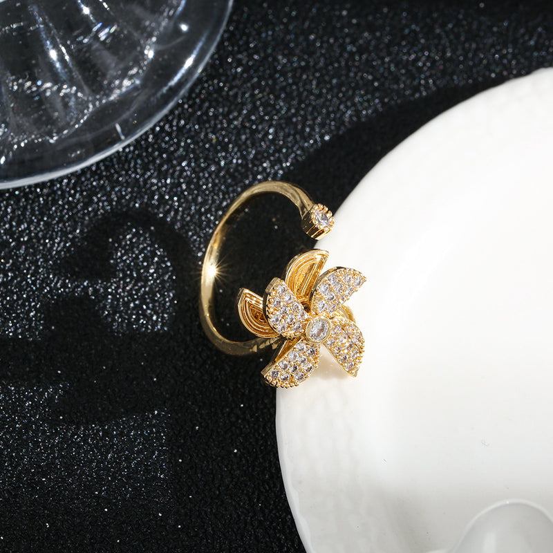 Elegant Floral Diamond Ring