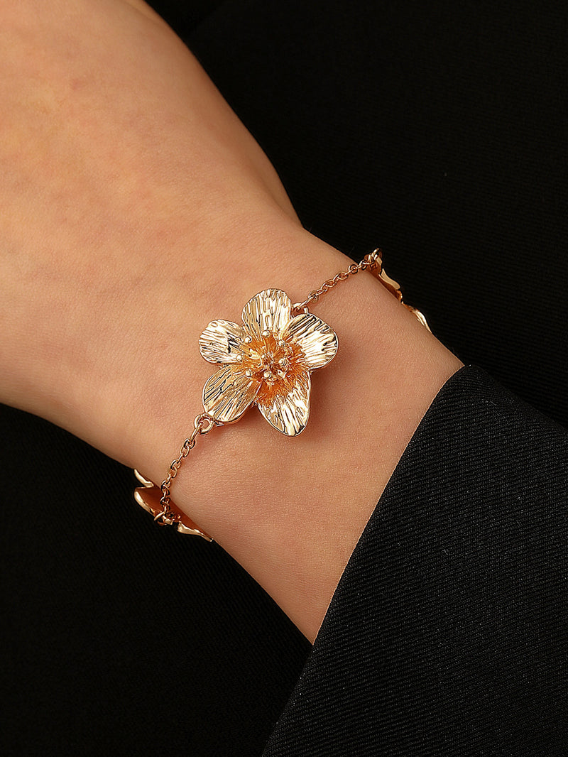 Elegant Flower Bracelet