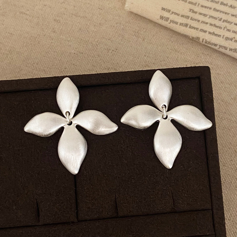 Elegant Flower Earrings