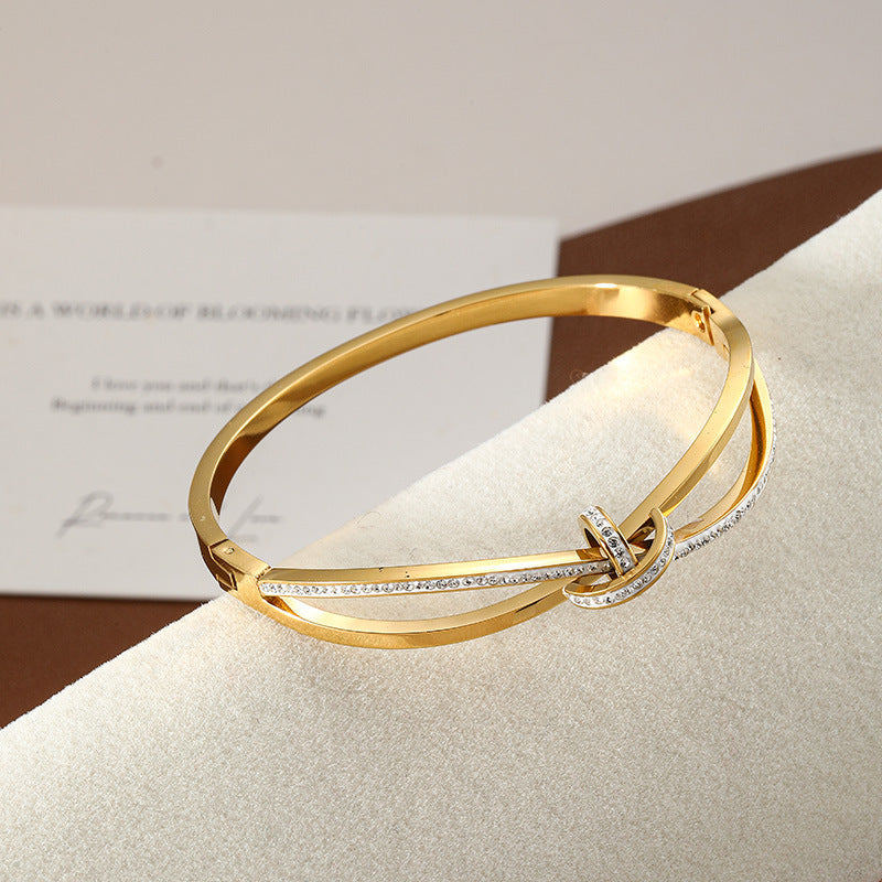 Elegant Gold Bracelet