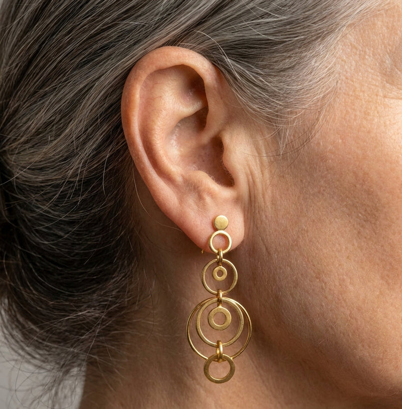 Elegant Gold Circle Earrings