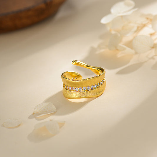 Elegant Gold Diamond Ring
