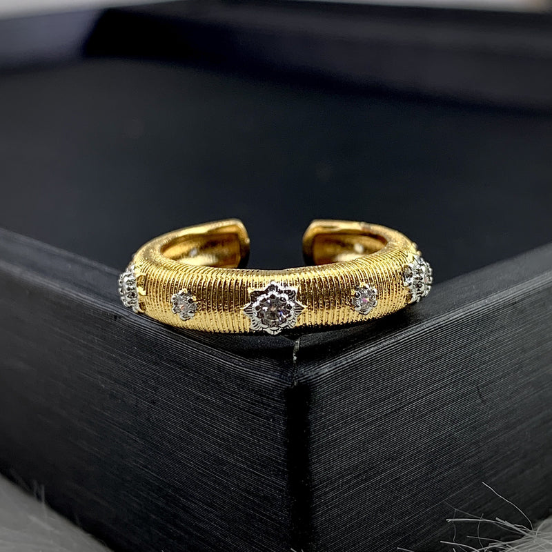 Elegant Gold Diamond Ring