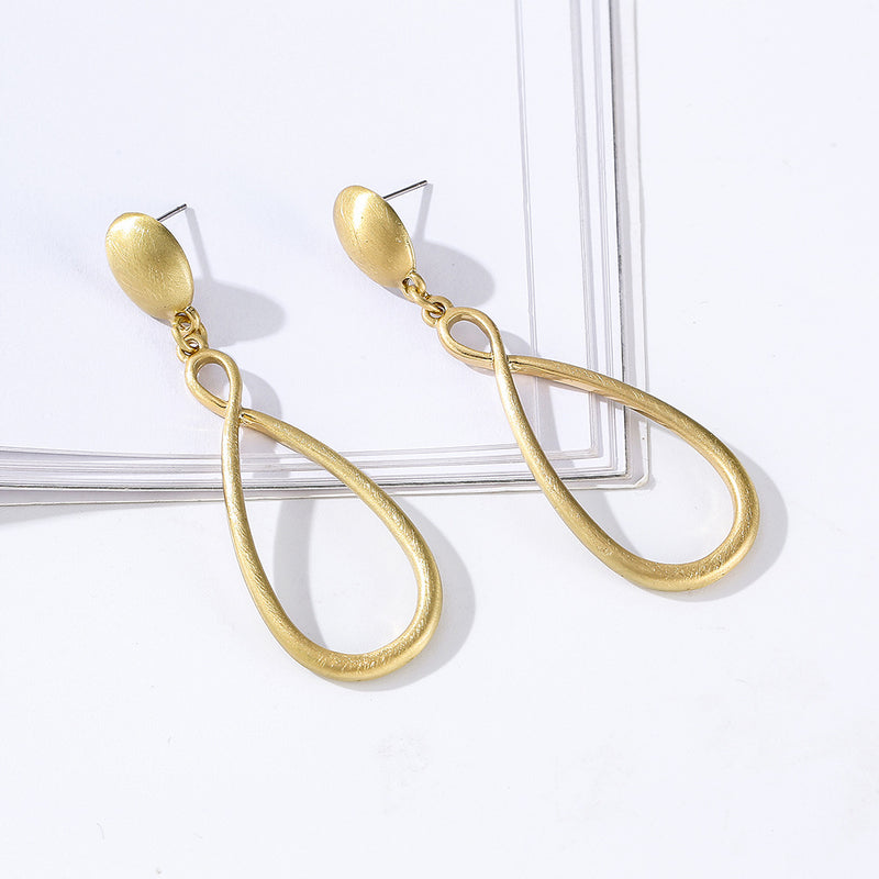 Elegant Gold Drop Earrings