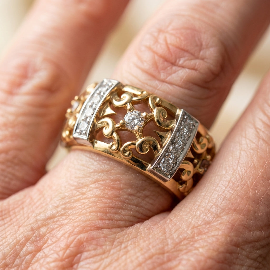 Elegant Gold Hollow Ring