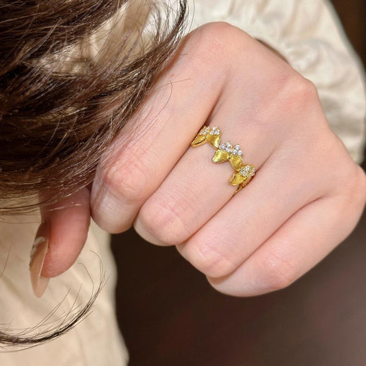 Elegant Gold Leaf Ring