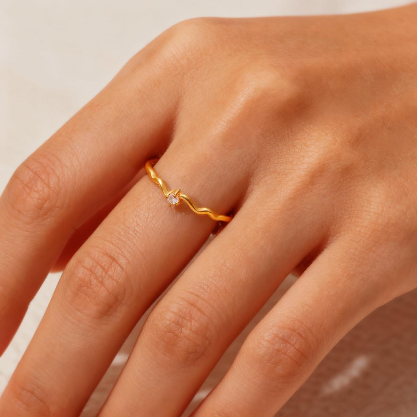 Elegant Gold Wave Ring