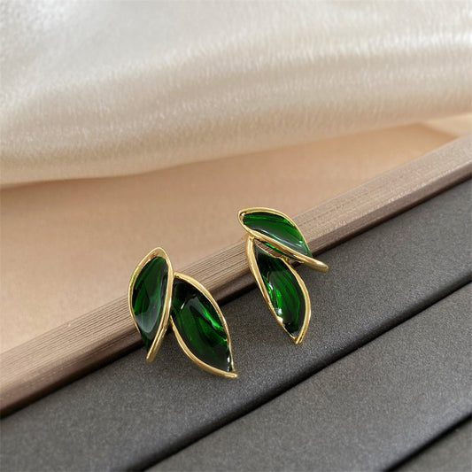 Elegant Green Earrings