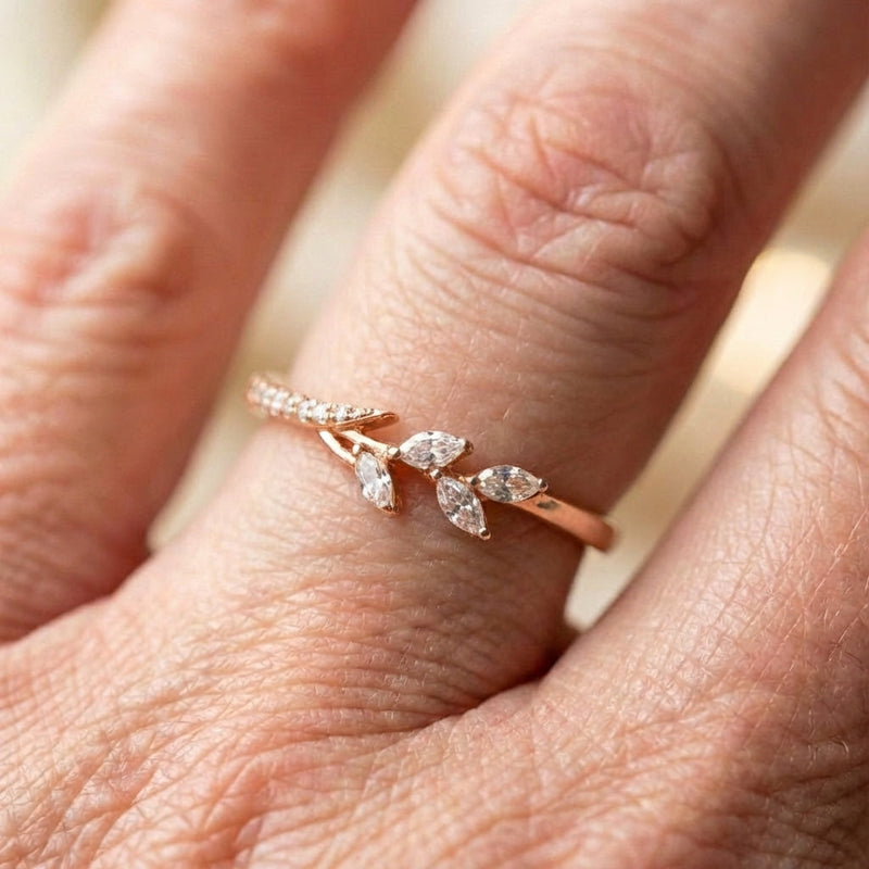 Elegant Leaf Crystal Ring