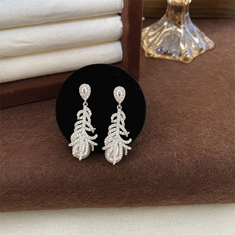 Elegant Leaf Drop Earrings