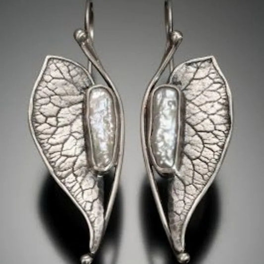 Elegant Leaf Pearl Earrings