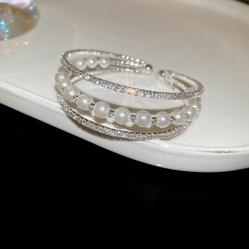 Elegant Pearl Bracelet