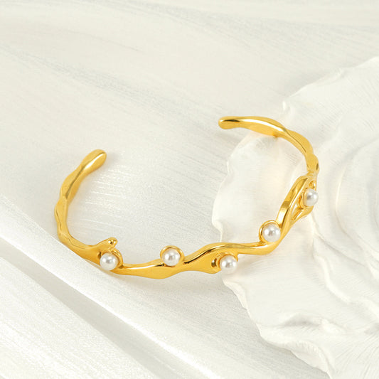 Elegant Pearl Bracelet