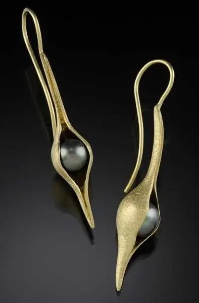 Elegant Pearl Dangle Earrings