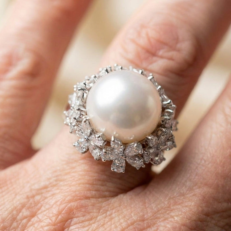 Elegant Pearl Flower Ring