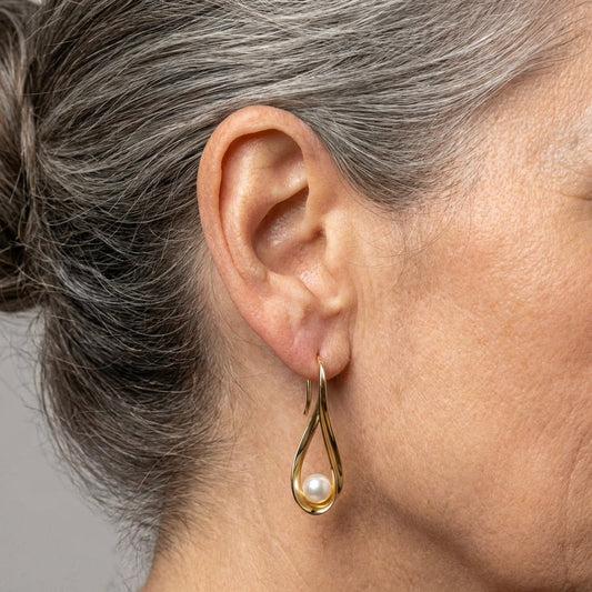 Elegant Pearl Gold Earrings