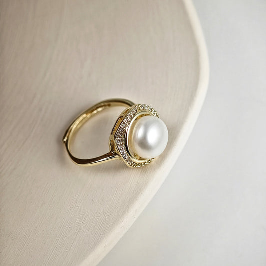 Elegant Pearl Halo Diamond Gold Ring
