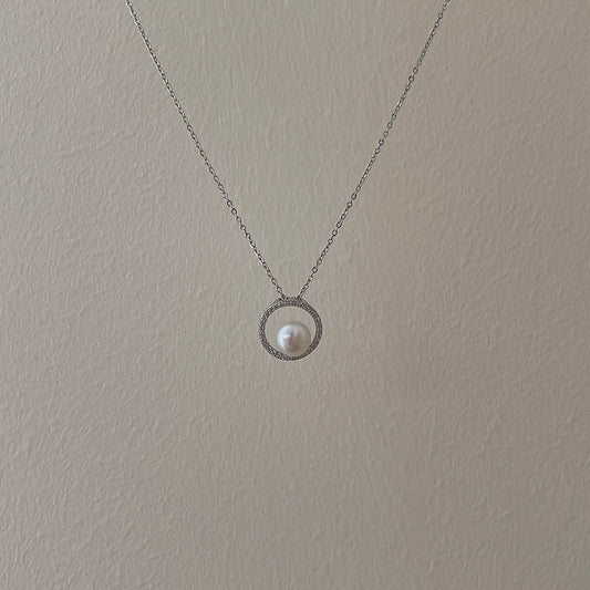 Elegant Pearl Necklace