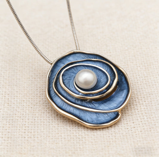 Elegant Pearl Necklace