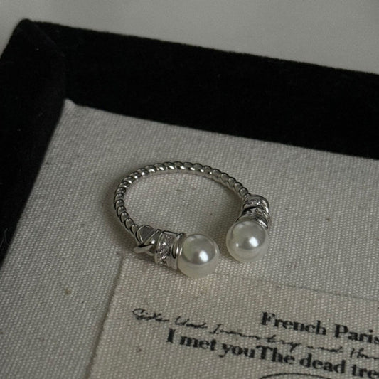 Elegant Pearl Ring