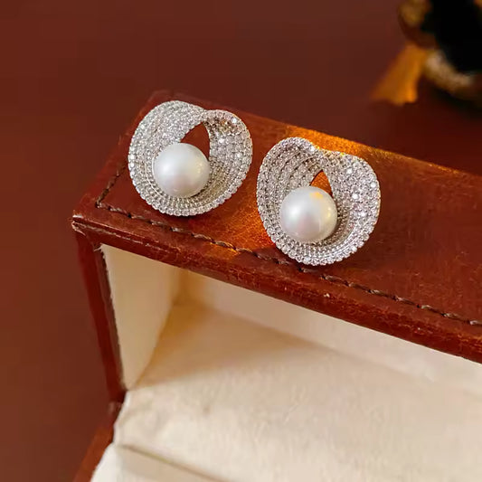 Elegant Pearl Stud
