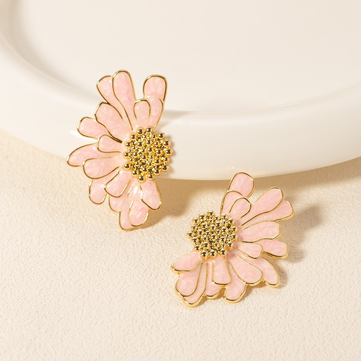 Elegant Pink Daisy Earrings