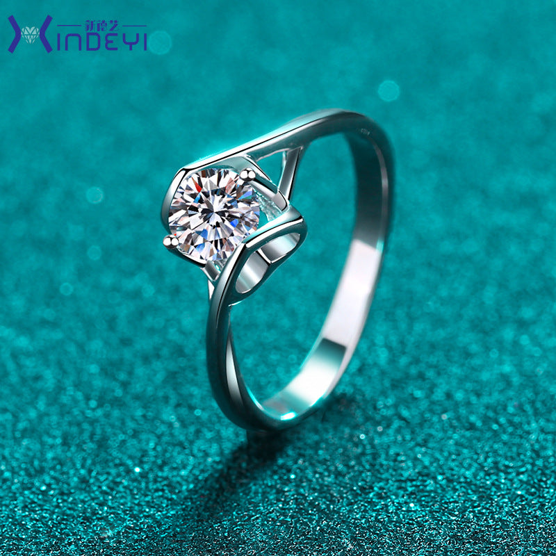 Elegant Round Cut Ring