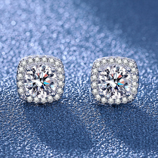 Elegant Round Crystal Stud