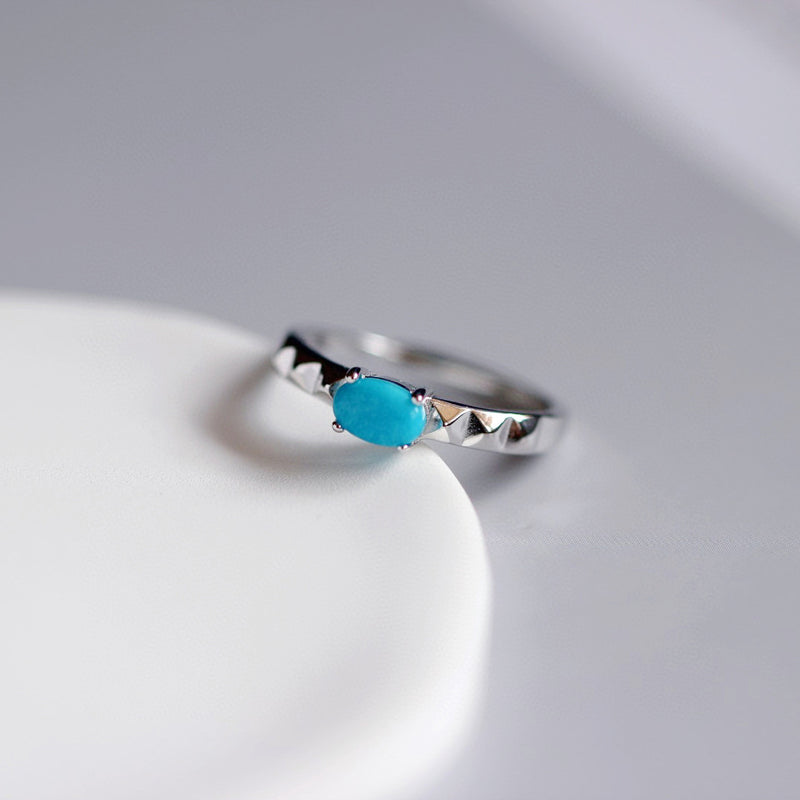 Elegant Turquoise Ring