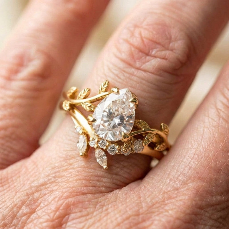 Elegant Waterdrop Diamond Ring
