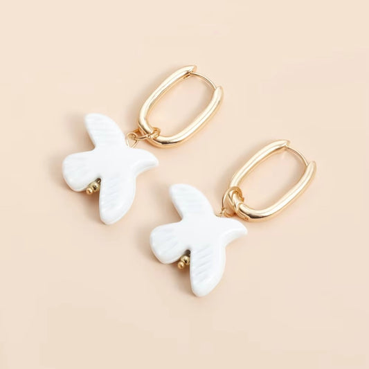 Elegant White Flower Earrings