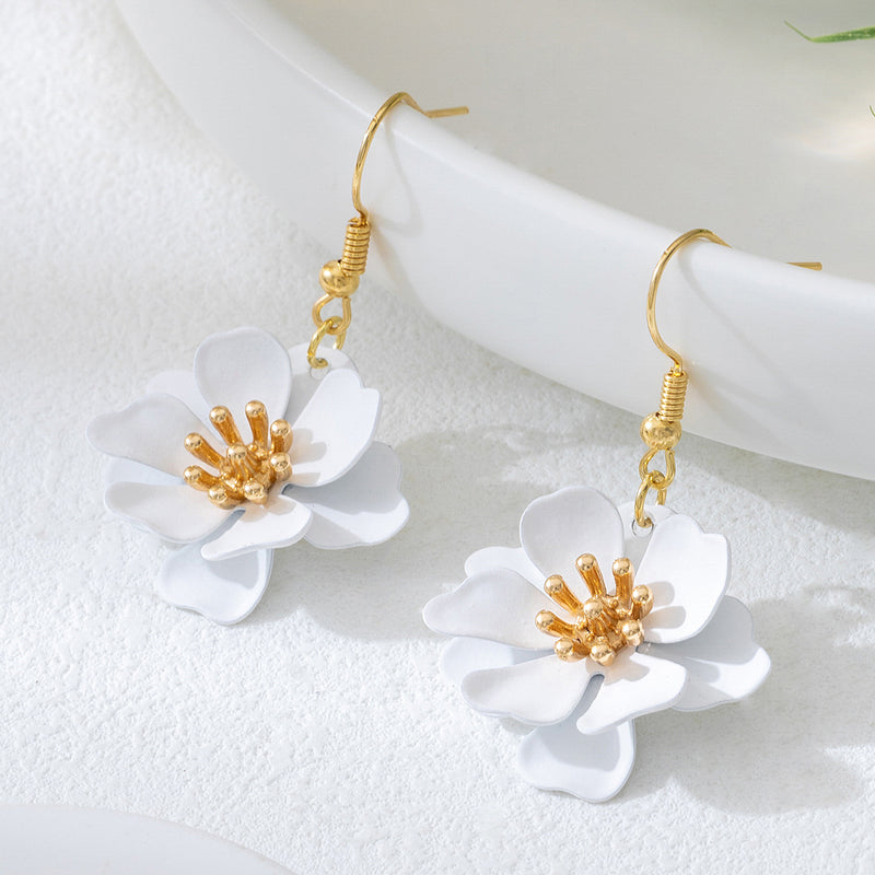 Elegant White Flower Earrings